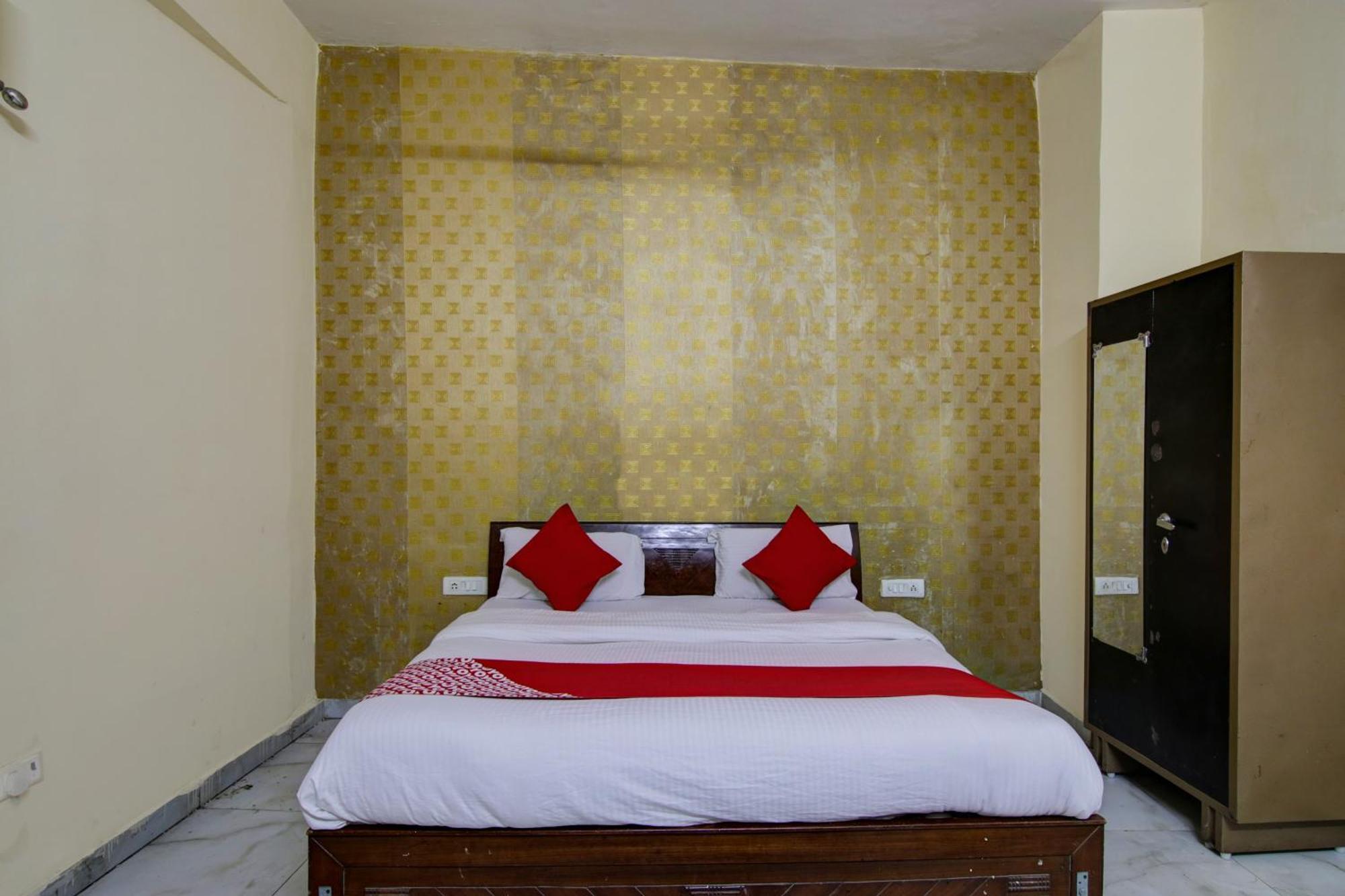 Hotel Yash House Nueva Delhi Exterior foto
