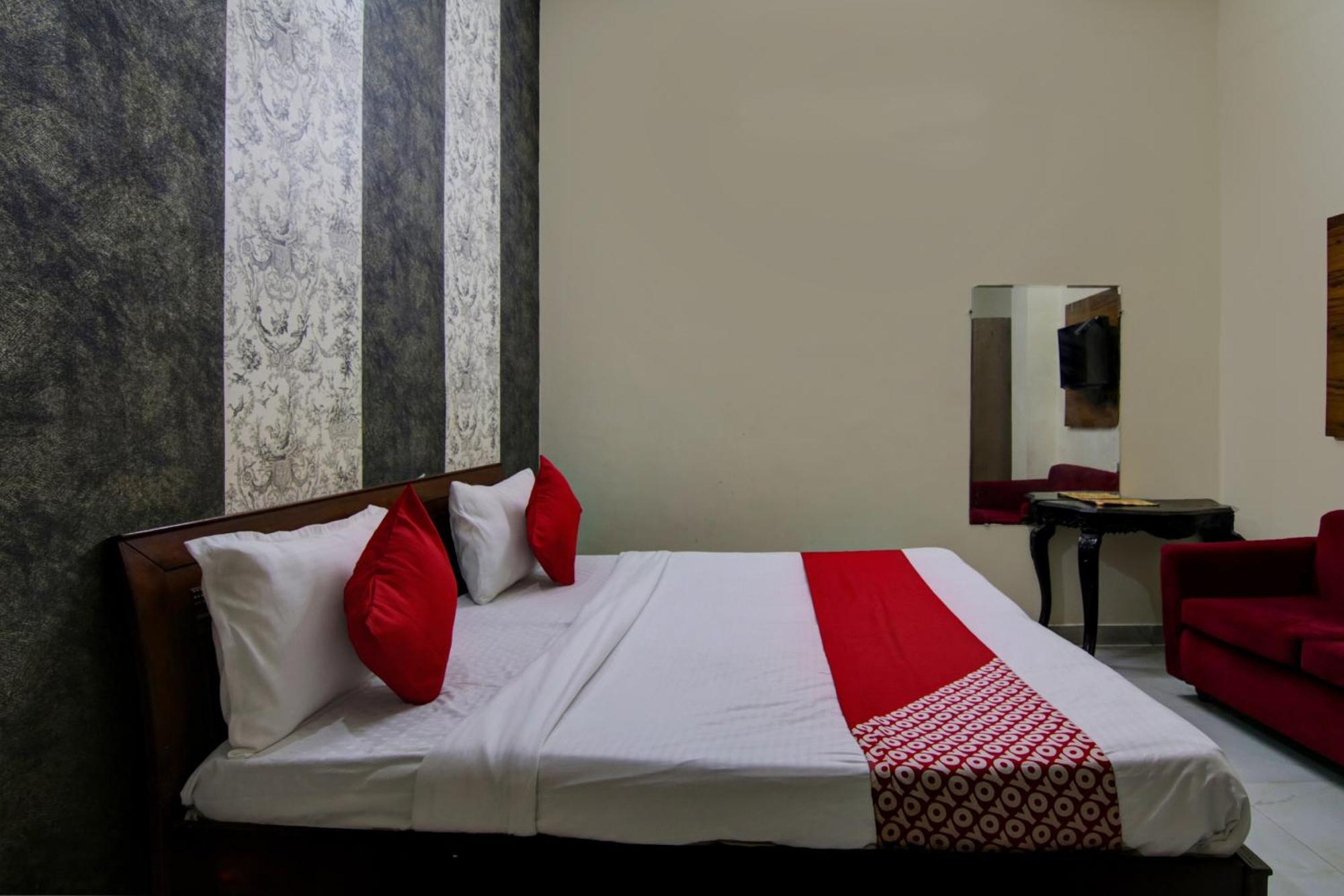 Hotel Yash House Nueva Delhi Exterior foto